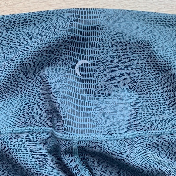 NEW without tags ZYIA Leggings Snake Print size 14-16 - Picture 4 of 5